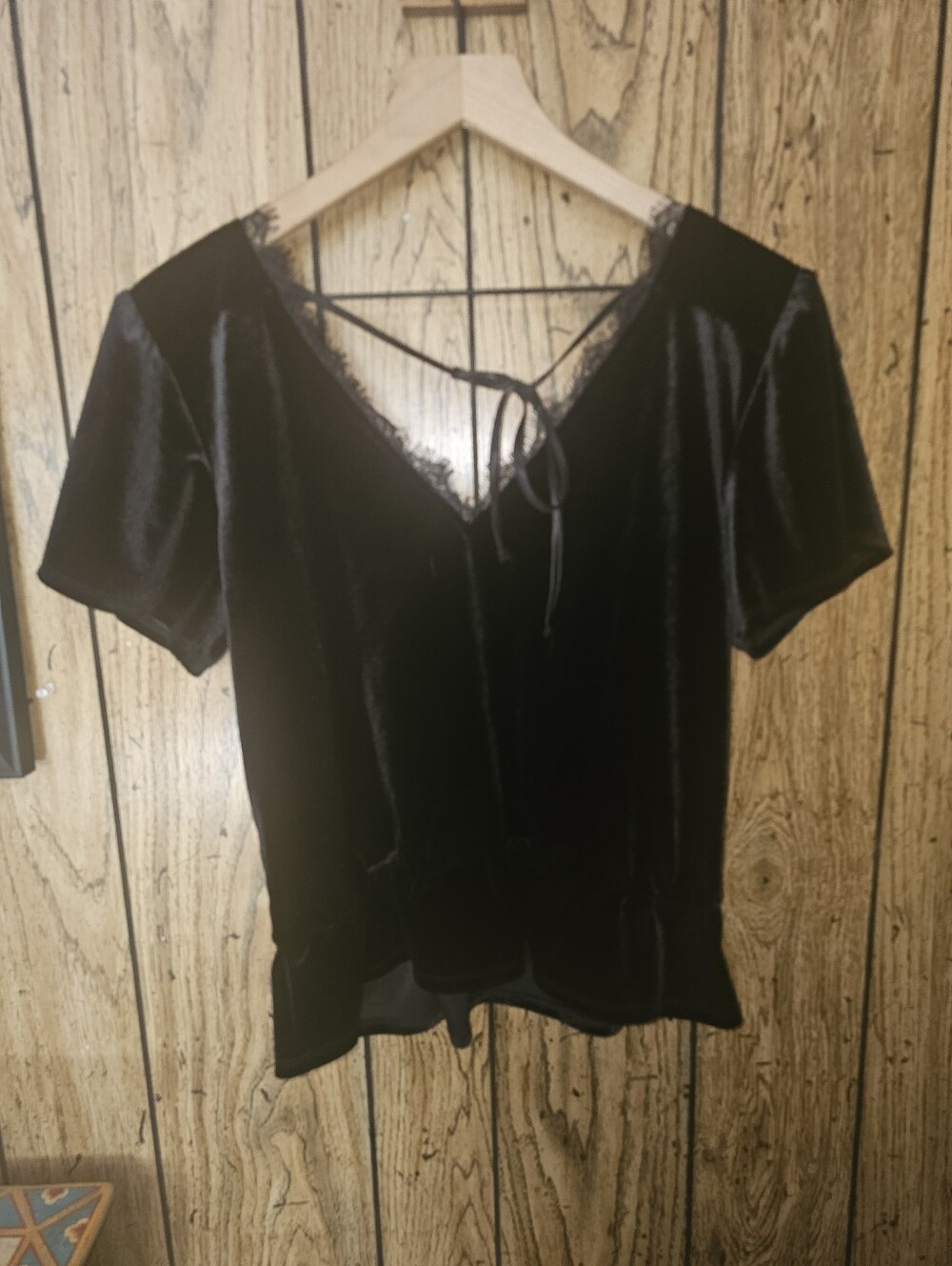 ABERCROMBIE & FITCH Black Velvet Lace Trim Tie Back V Neck Top - Large - Picture 4 of 6